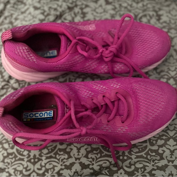 Socone Running Shoes - Women's Hot Pink - Picture 4 of 7